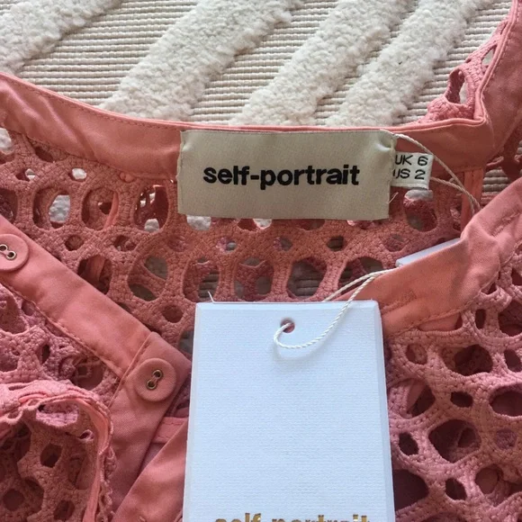 Self Portrait Pink Lace Cocktail Dress size 2 fit like size 0 - Picture 3 of 9